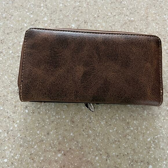 NWOT Embroidered Western Horse Design Tri Fold Zip Faux Leather Wallet - Picture 5 of 8